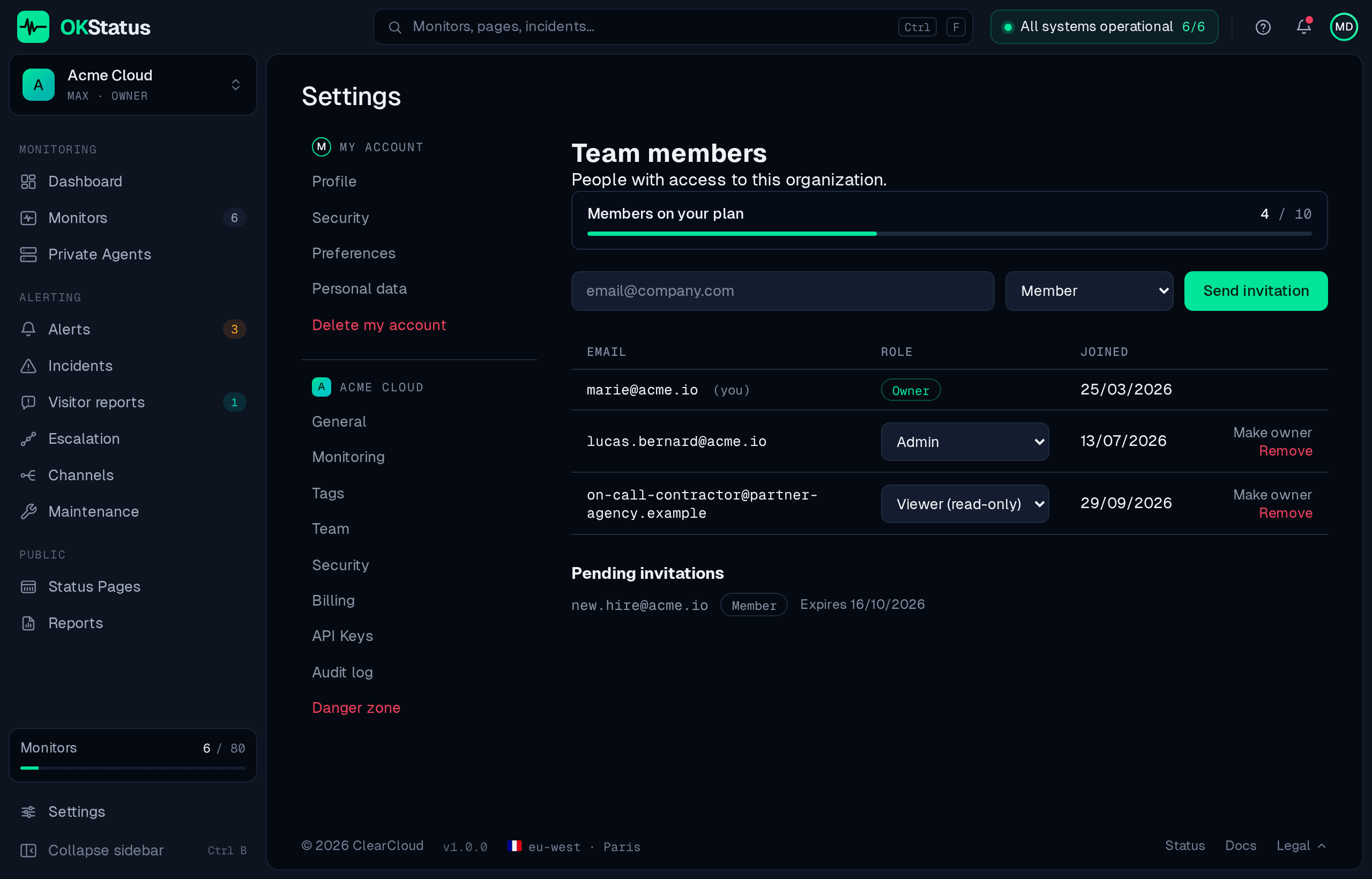 Settings → Team: members used on the plan, the invitation form, the members with their role and the pending invitations